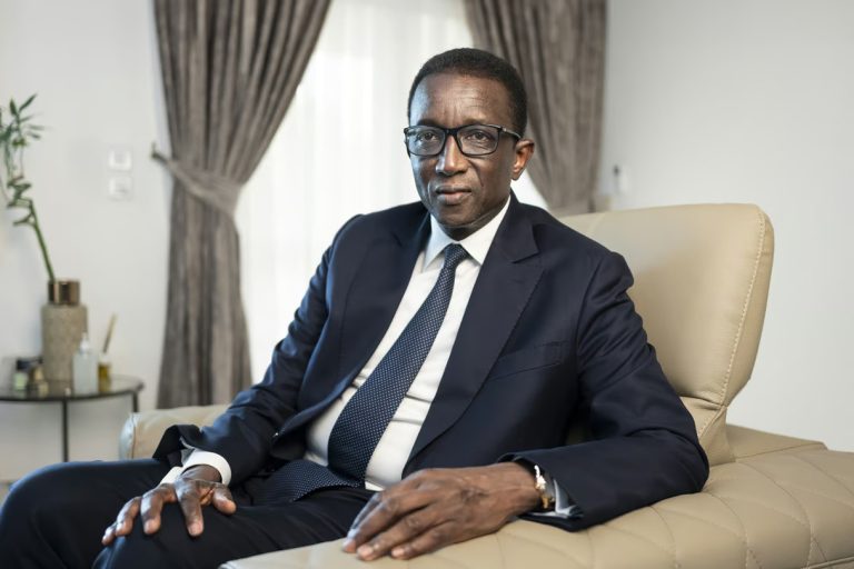 Sénégal la coalition au pouvoir reconnaît sa défaite aux élections